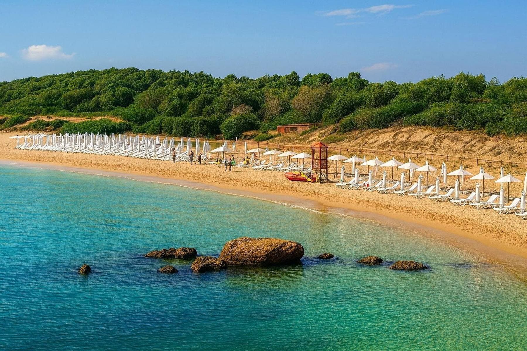 Spiaggia dei Gigli Bandiera Blu, a pochi passi da Villa Olimpia